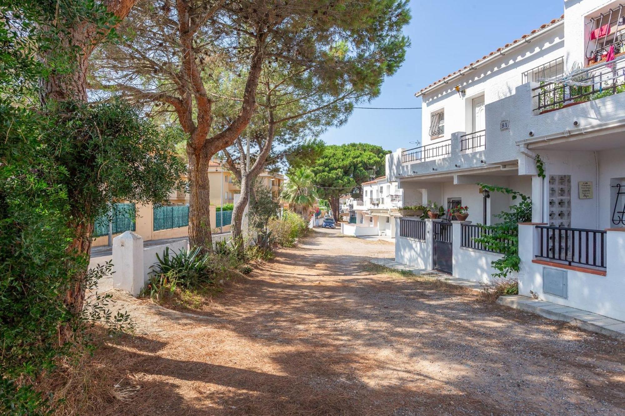 Estudio Mojito L' Escala المظهر الخارجي الصورة